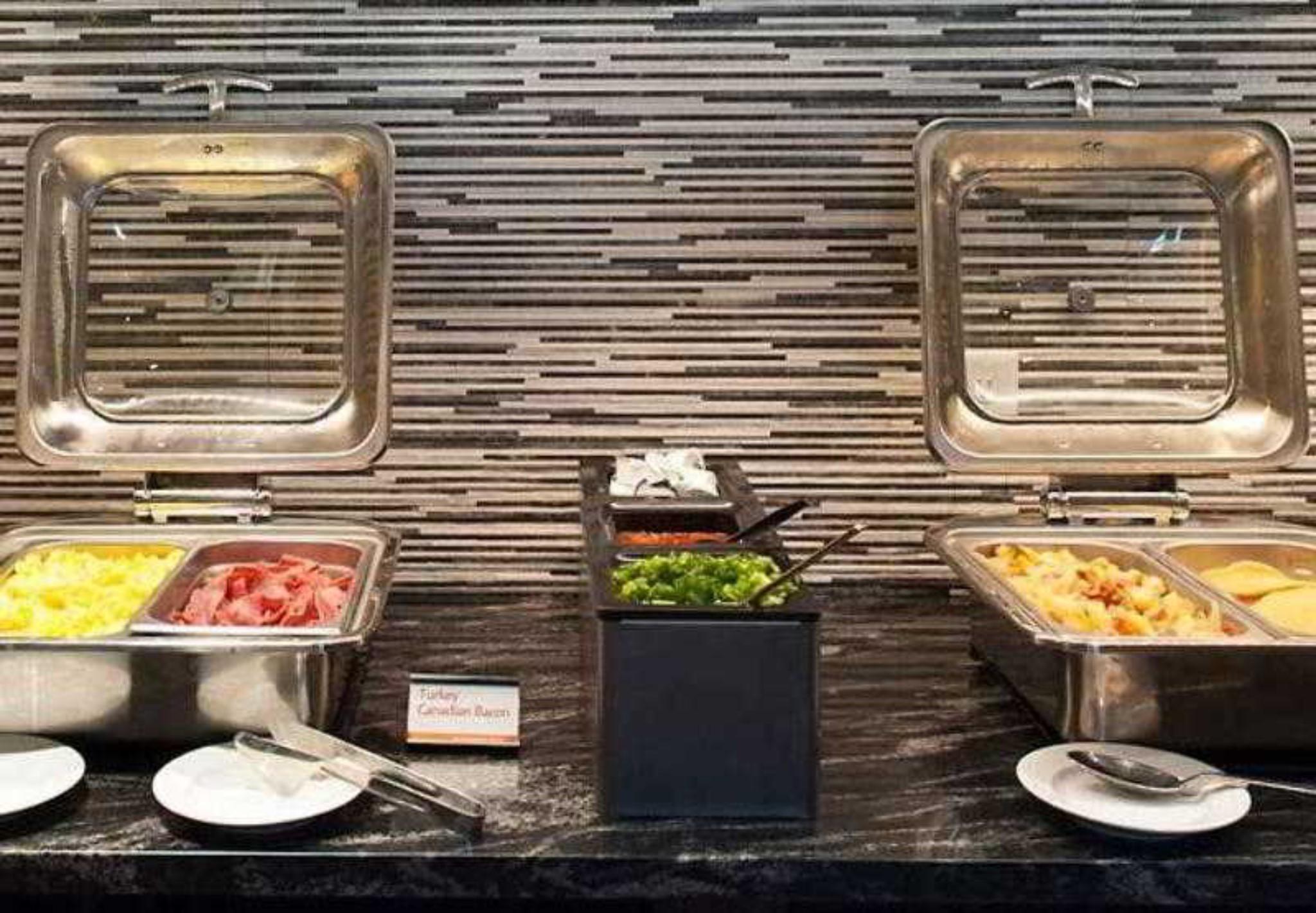 Residence Inn By Marriott Boston Logan Airport/Chelsea Restaurante foto